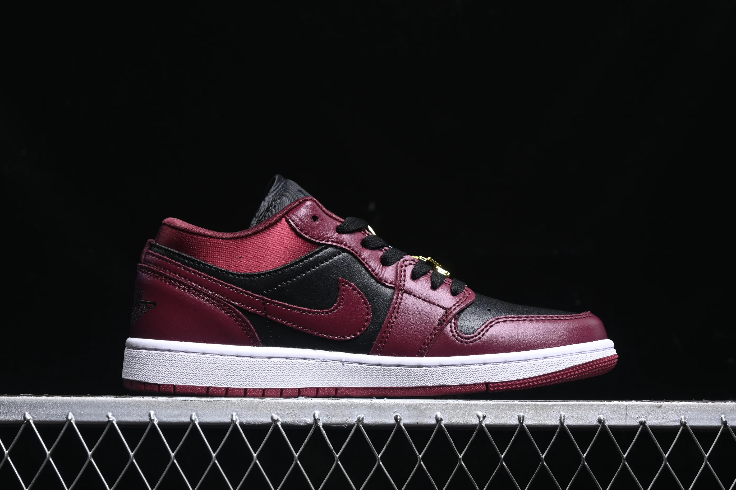All categories Air Jordan Jordan series basketball shoes Air Jordan 1 Low Air Jordan 1 Low AJ1 Joe 1 black wine red metal flying wings DB6491-600